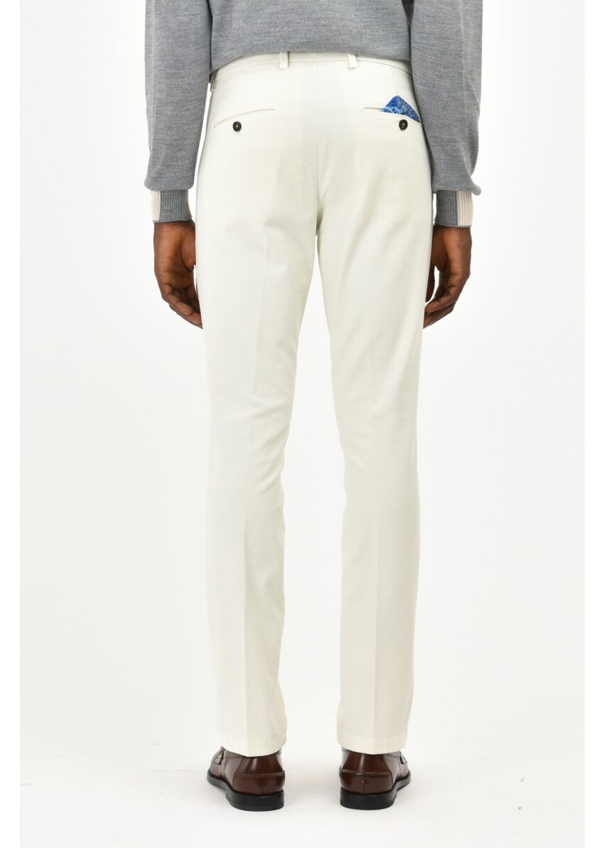 Manuel Ritz pantalone uomo con pinces slim tinto capo in cotone stretch