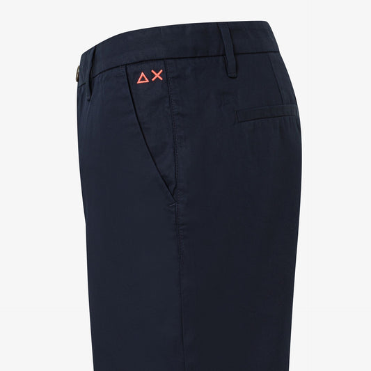 dettaglio shorts chino sun68 blu