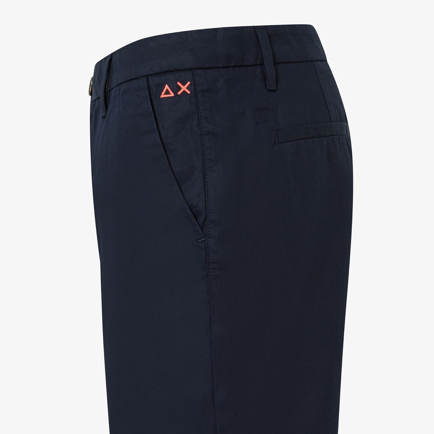 dettaglio shorts chino sun68 blu