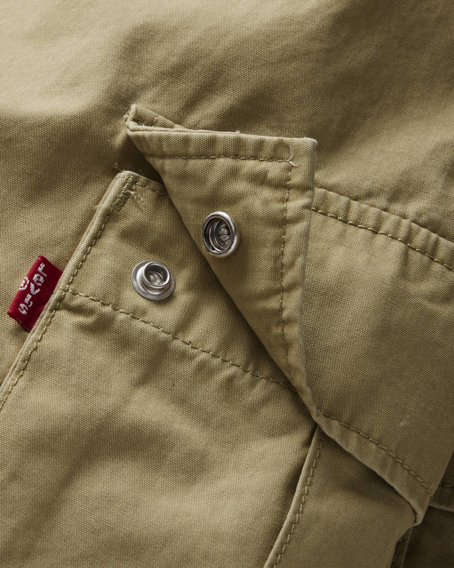 Men's Levi's Carrier lightweight beige canvas cargo shorts