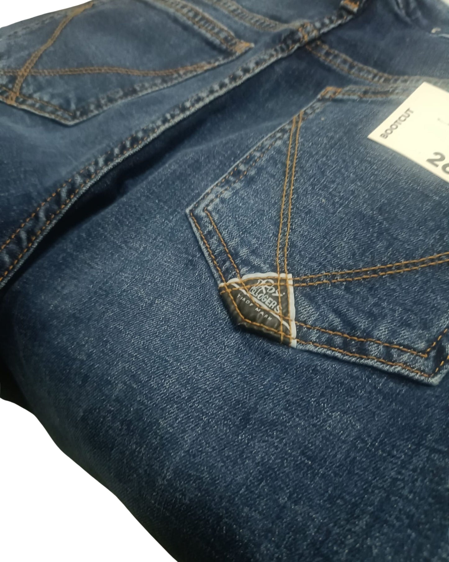 dettaglio tasca posteriore con salpa Roy Roger’s jeans