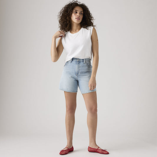 Bermuda Levi’s donna vestibilità ampia colore blu indossati