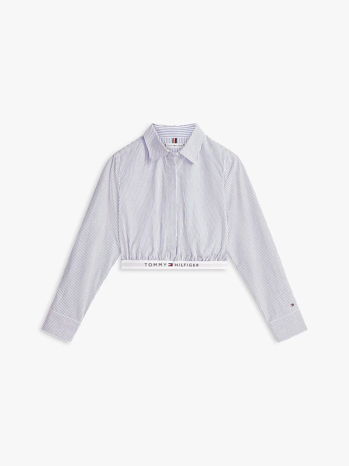 dettaglio camicia Tommy Hilfiger bandierina ricamata manica