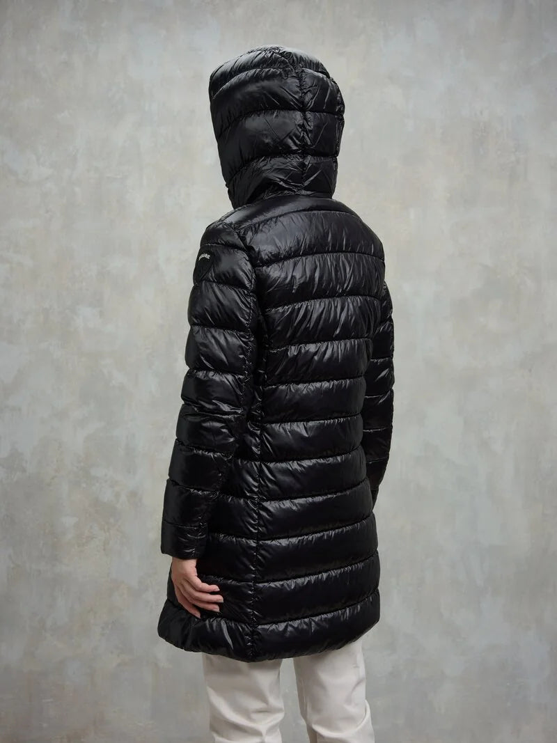 Blauer giubbino donna Adelaide lungo in nylon micro rip nero con cappuccio fisso e imbottitura ecologica Sorona® Aura lato