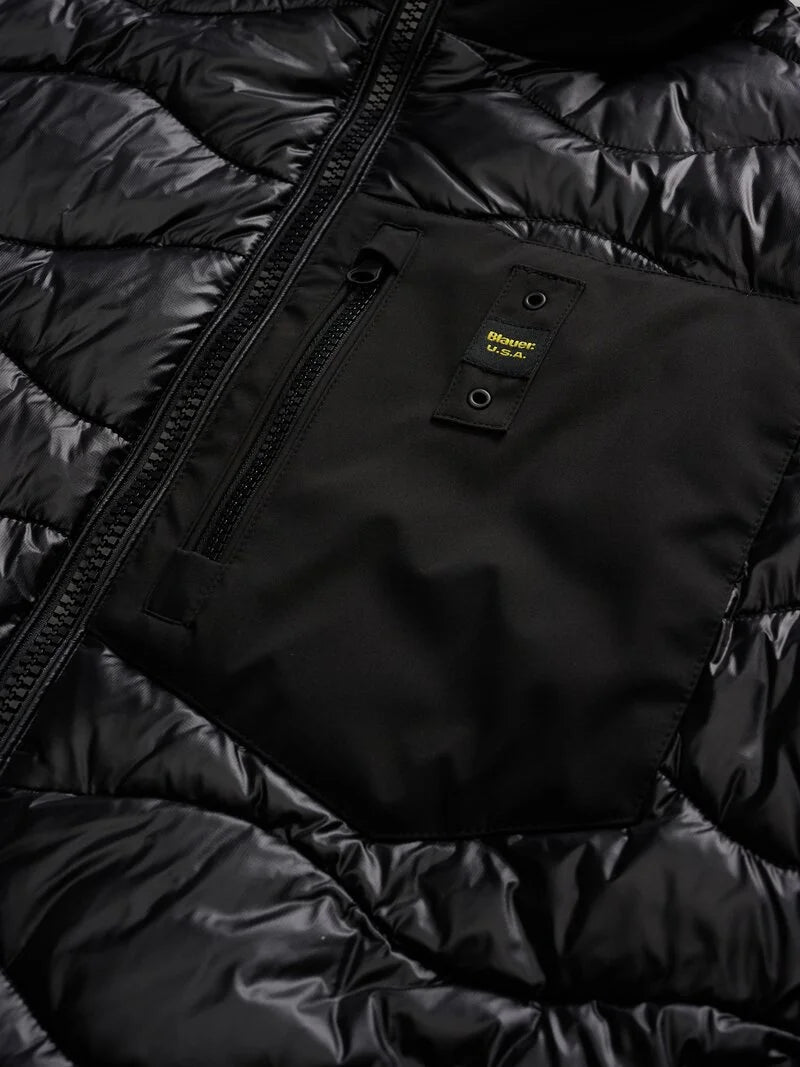 Giubbino uomo Blauer Albert in neoprene e nylon trapuntato con cappuccio nero dettaglio