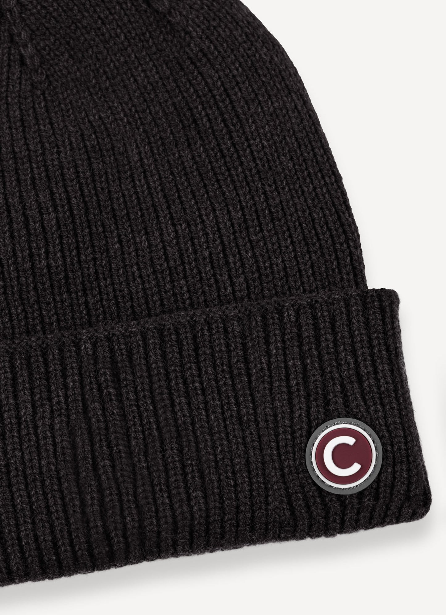 Cappello unisex Colmar nero effetto ciniglia con risvolto e logo laterale dettaglio