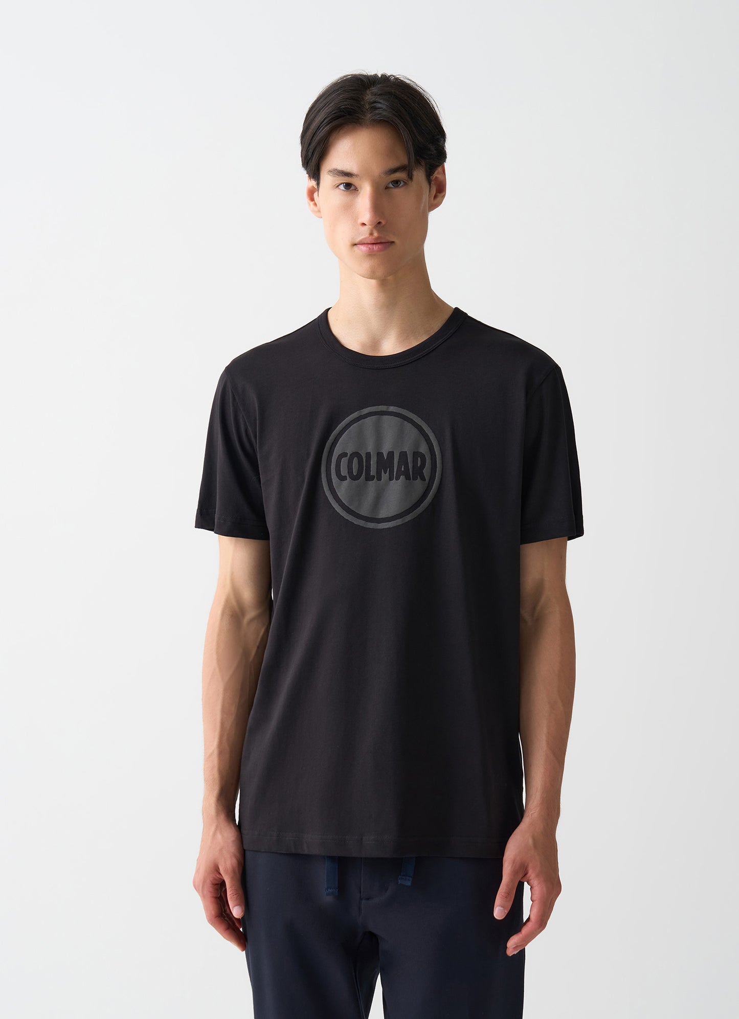 T-shirt uomo Colmar girocollo in cotone nero con logo tono su tono