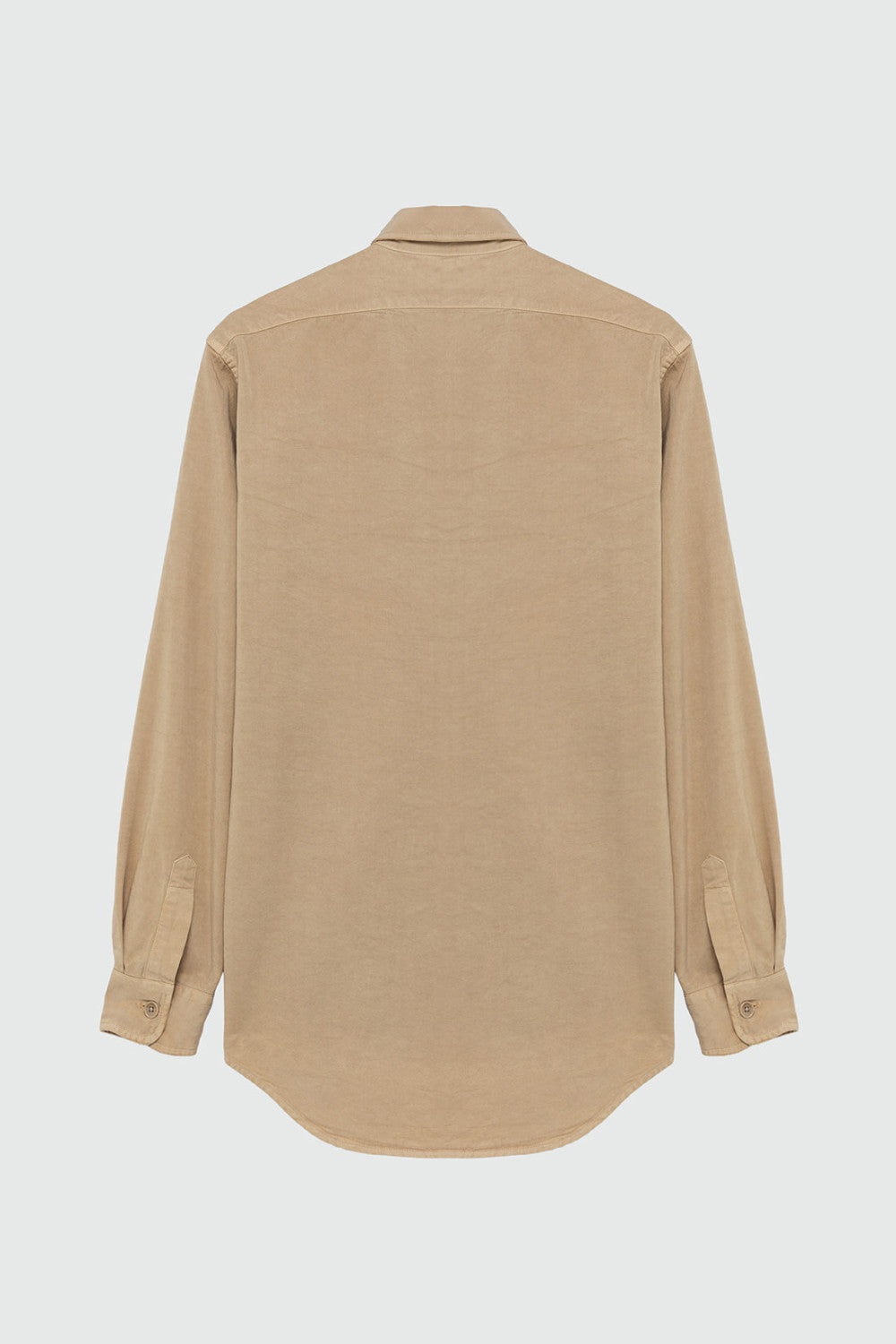 dettaglio label Eva Roy Roger’s su tasca camicia