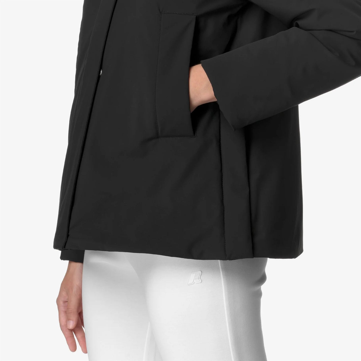 Giacca corta donna K-Way Marletta st Warm nera impermeabile con cappuccio fisso dettaglio
