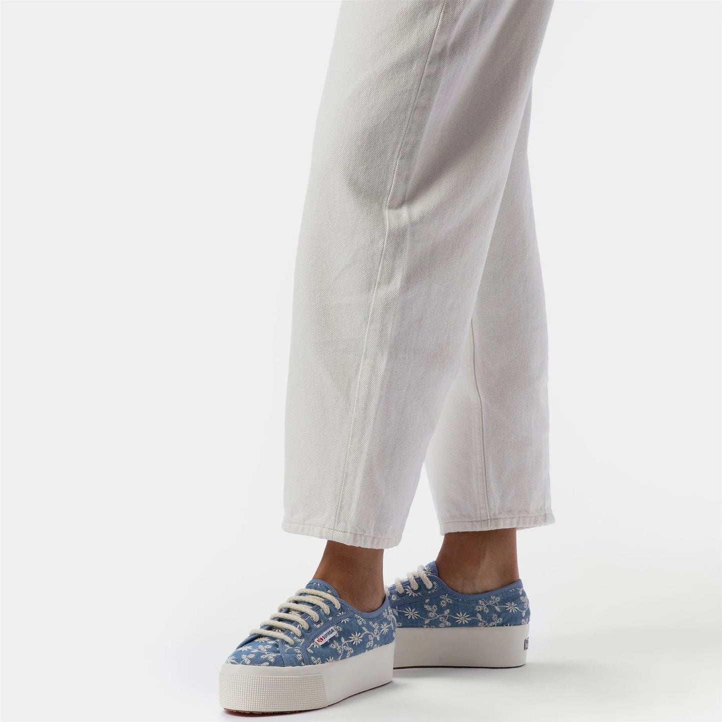 Sneaker Superga 2790 platform sangallo indossata vista laterale sinistra