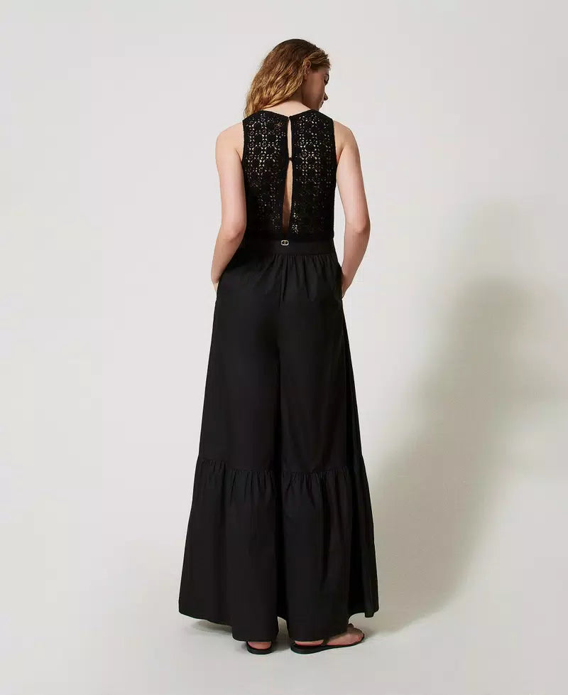 Tuta lunga donna Twinset in popeline nero con gilet crochet e linea morbida dietro