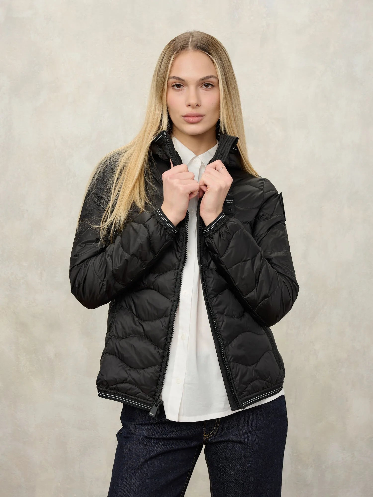 blauer piumino donna nero con cappuccio camelia frontale