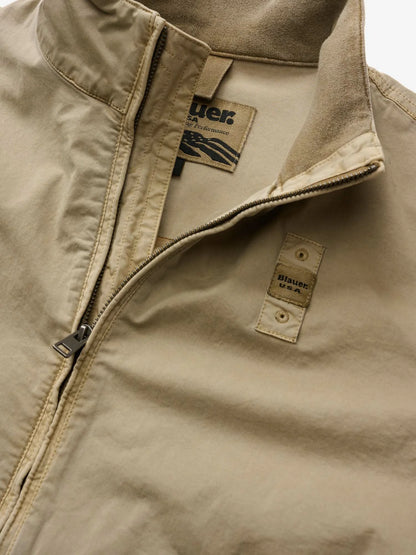 Dettaglio zip e tasche con automatico giacca Blauer