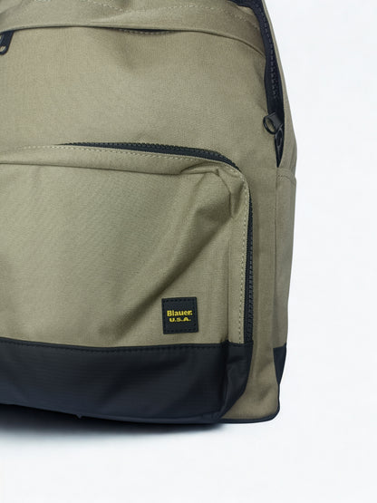 dettaglio tessuto cordura su zaino Blauer