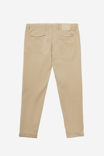 At.p.co Pantalone uomo Sasa chino slim fit in cotone stretch ecru con risvolto