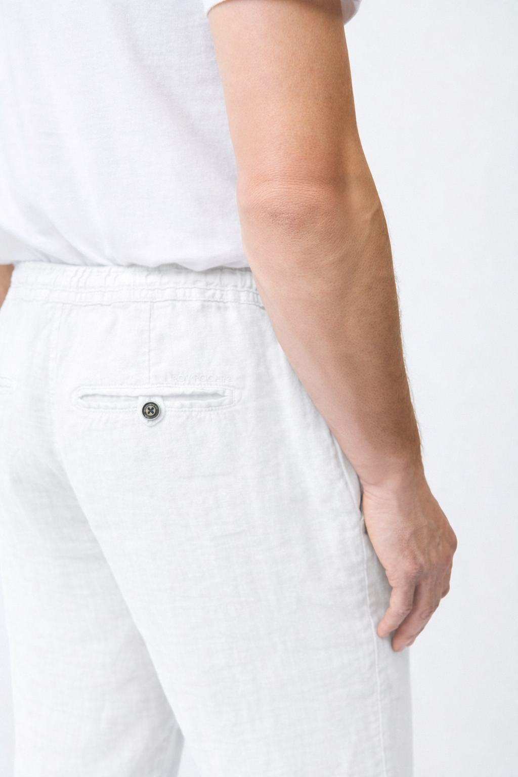 dettaglio tasche posteriori pantalone Roy Roger’s bianco