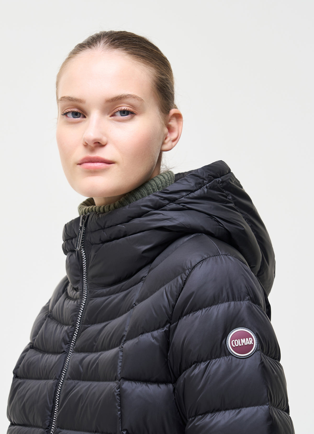 Colmar Piumino donna svasato con cappuccio 22000033E 2YO 99