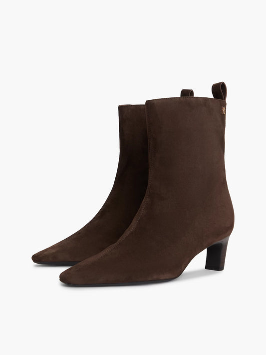 Tommy Hilfiger scarpe donna Stivaletti in pelle scamosciata con tacco kitten
FW0FW09670GUG