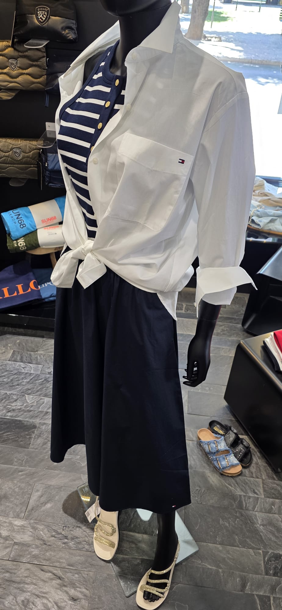 Tommy Hilfiger abito lungo donna in cotone smanicato con bottoni dorati