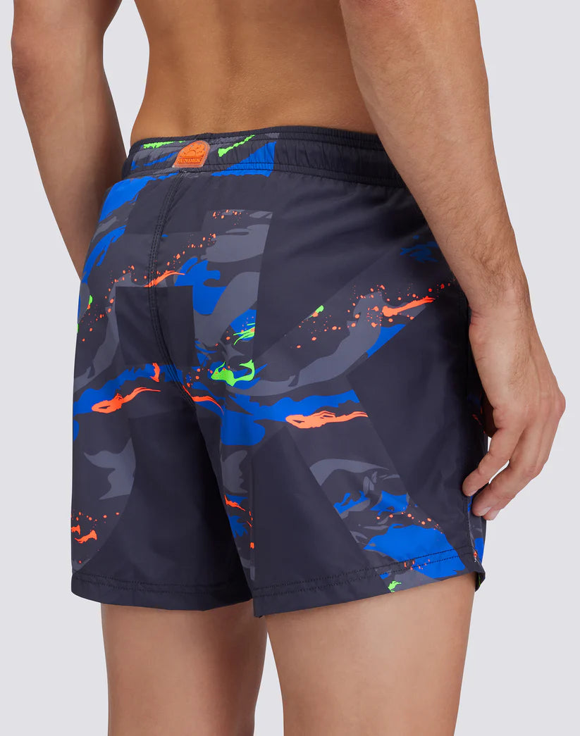 Sundek beachwear costume uomo corto con vita elasticata Repreve con stampa macro logo