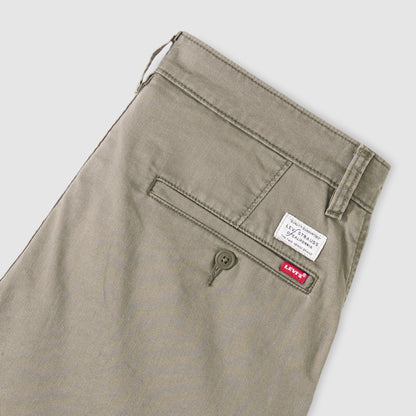 Men's Levi's XX Chino lightweight cotton and linen Bermuda shorts in brown