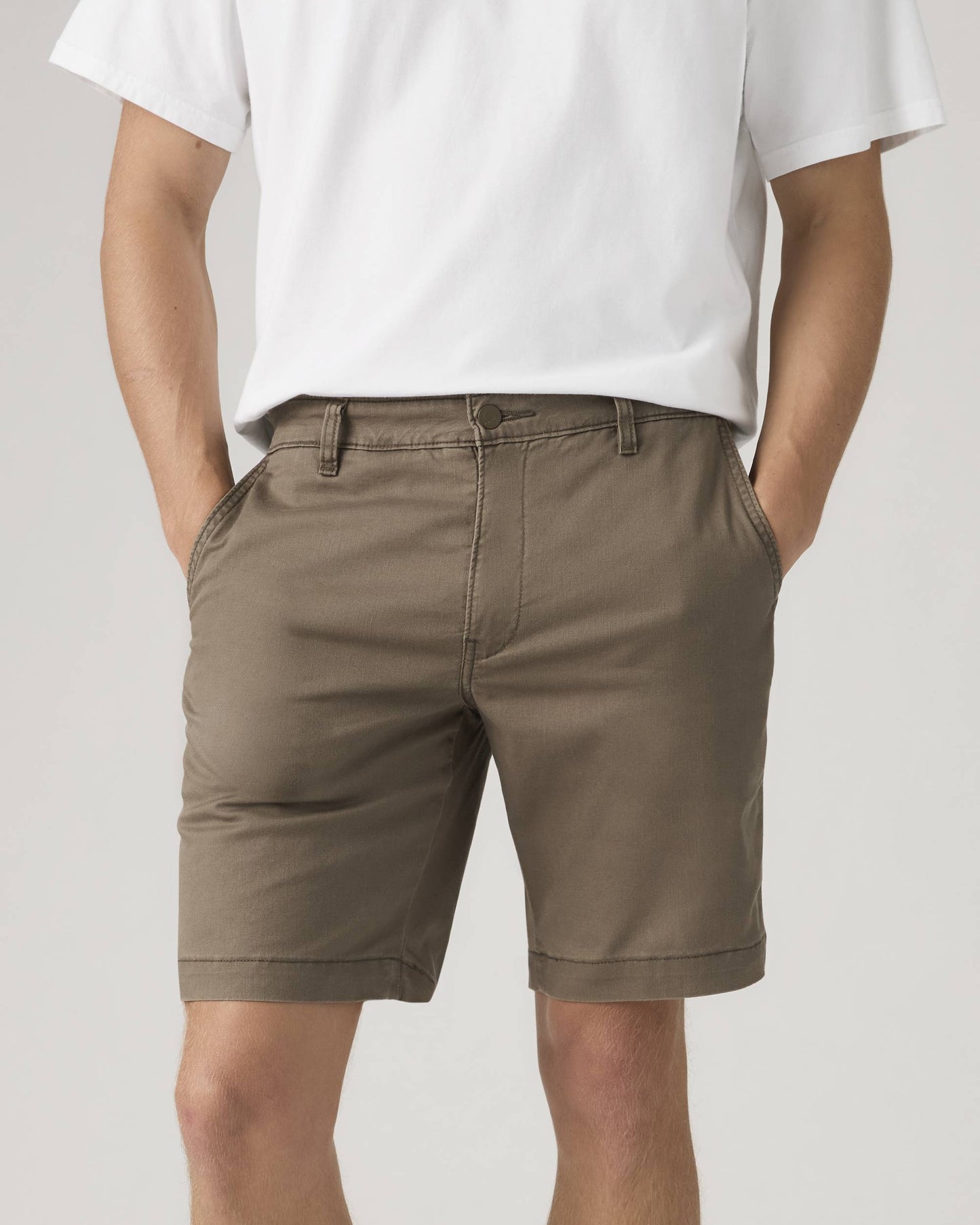 Men's Levi's XX Chino lightweight cotton and linen Bermuda shorts in brown