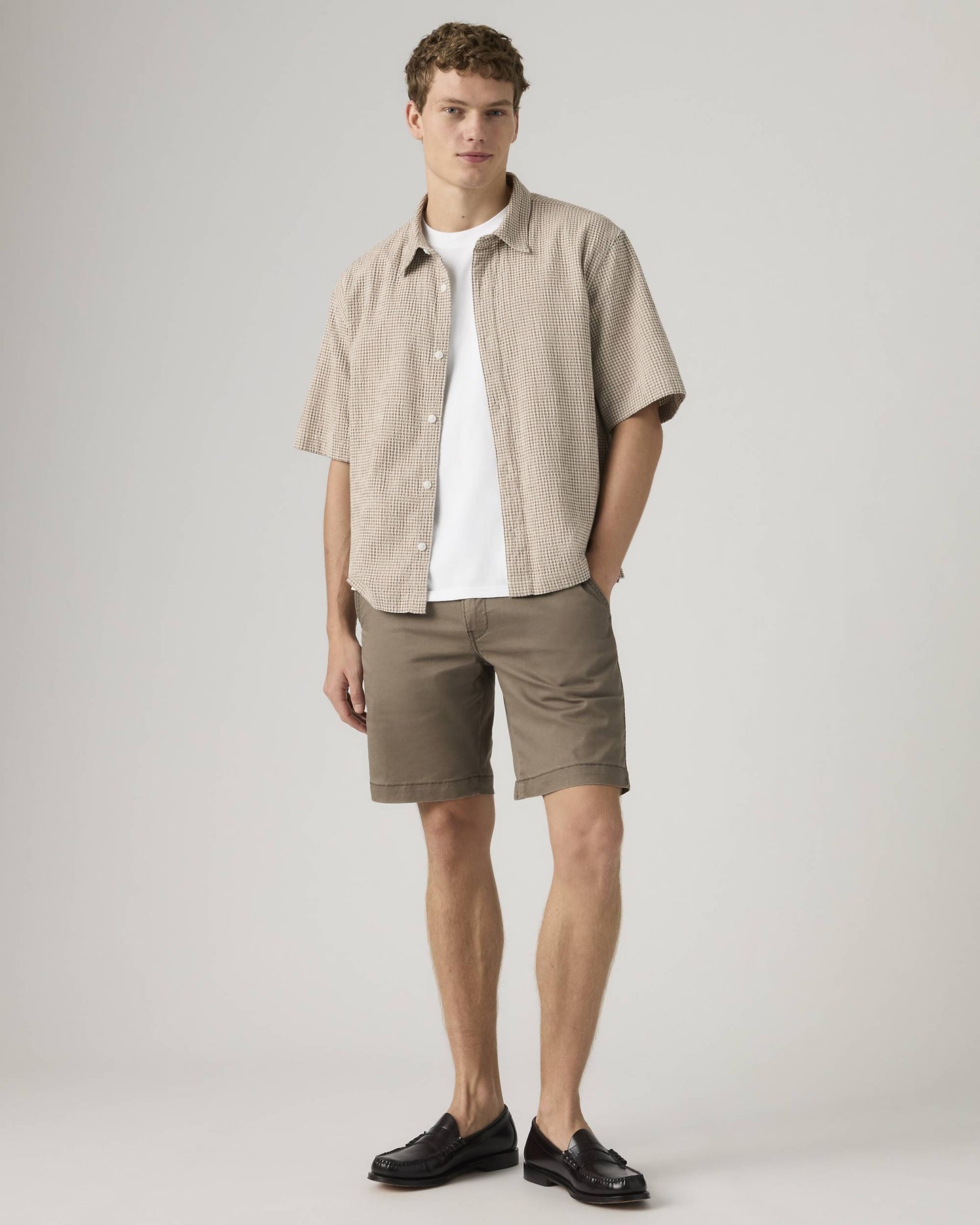 Men's Levi's XX Chino lightweight cotton and linen Bermuda shorts in brown