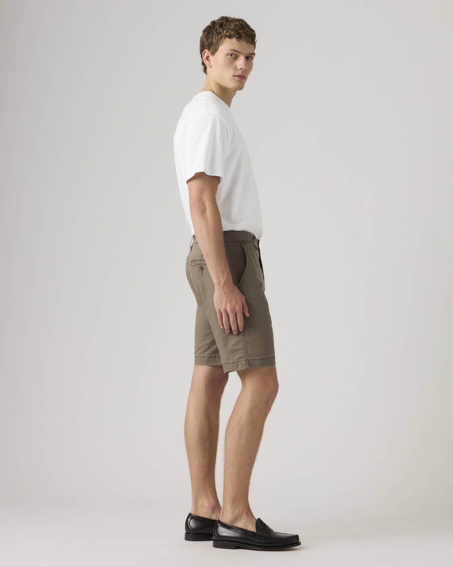 Men's Levi's XX Chino lightweight cotton and linen Bermuda shorts in brown