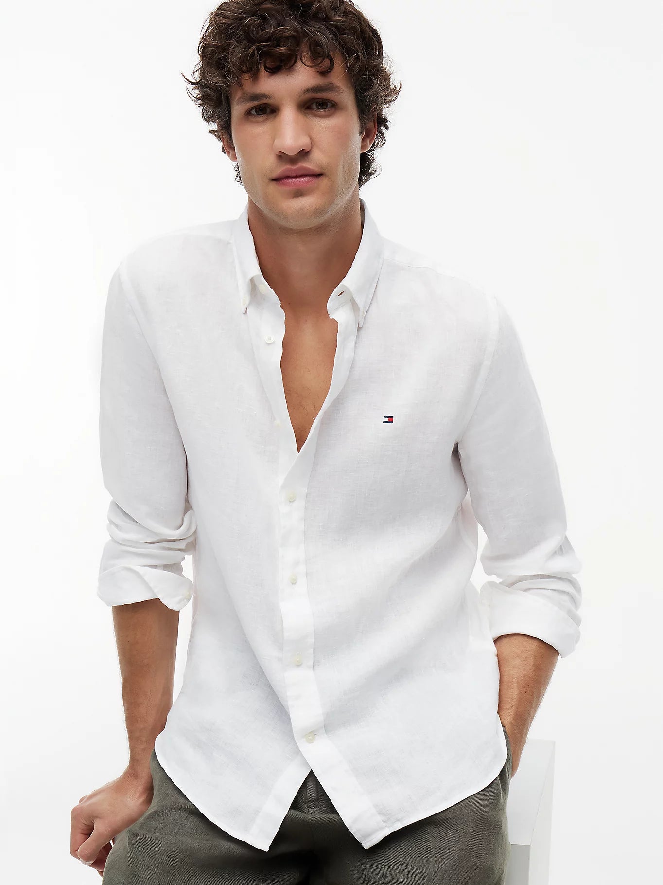 Camicia uomo Tommy Hilfiger in lino regular fit bianca MW0MW41530YBR