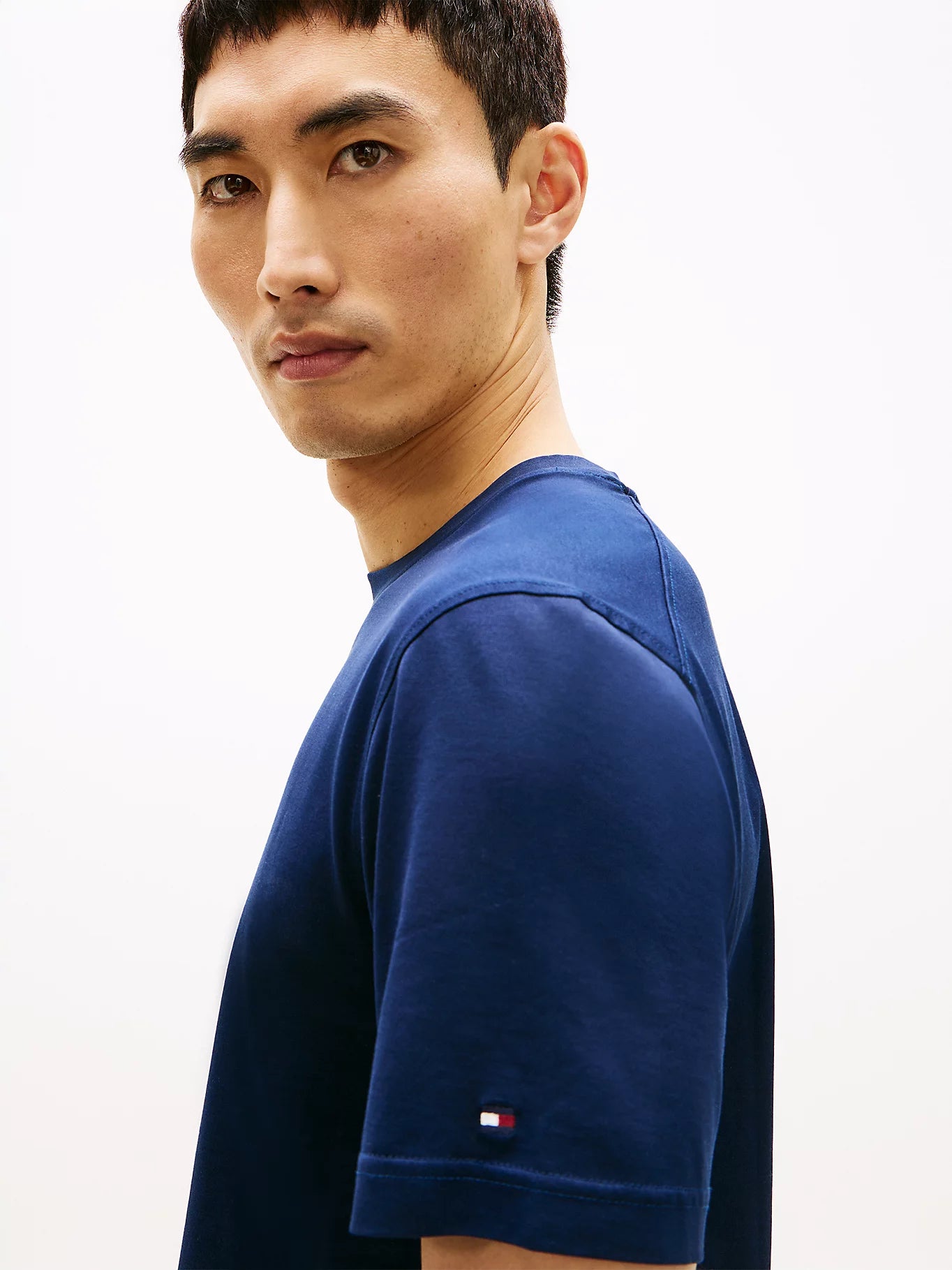 tommy hilfiger t-shirt uomo blu dettaglio manica logo