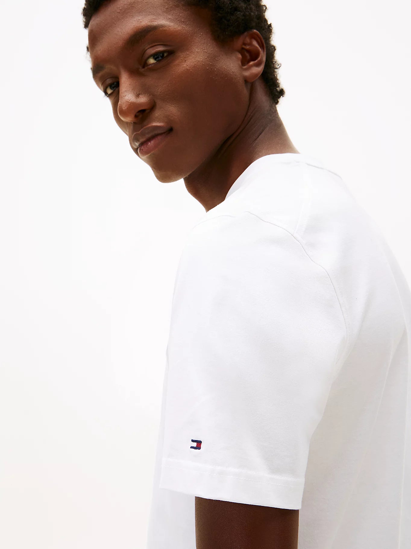 tommy hilfiger t shirt uomo bianca dettaglio manica bandierina logo