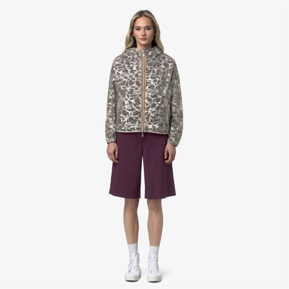 giacca K-Way Laurette donna indossata vestibilità oversize