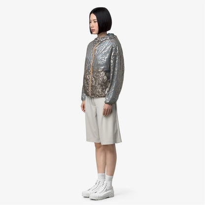 giacca K-Way Laurette donna indossata vestibilità oversize