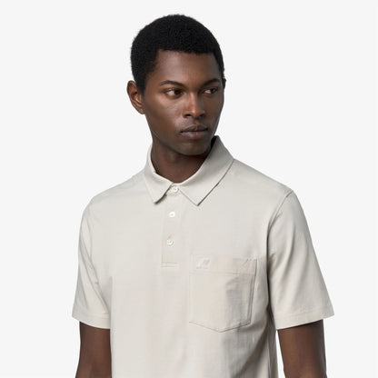 Dettaglio taschino polo uomo K-Way