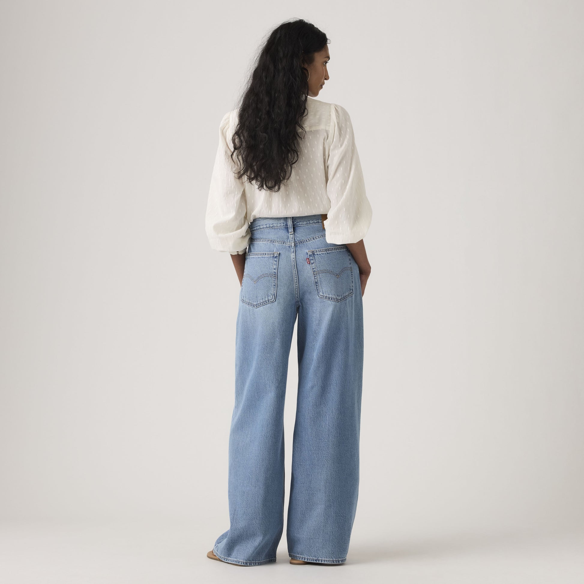 Jeans Levi’s oversize donna gamba dritta ampia posteriore
