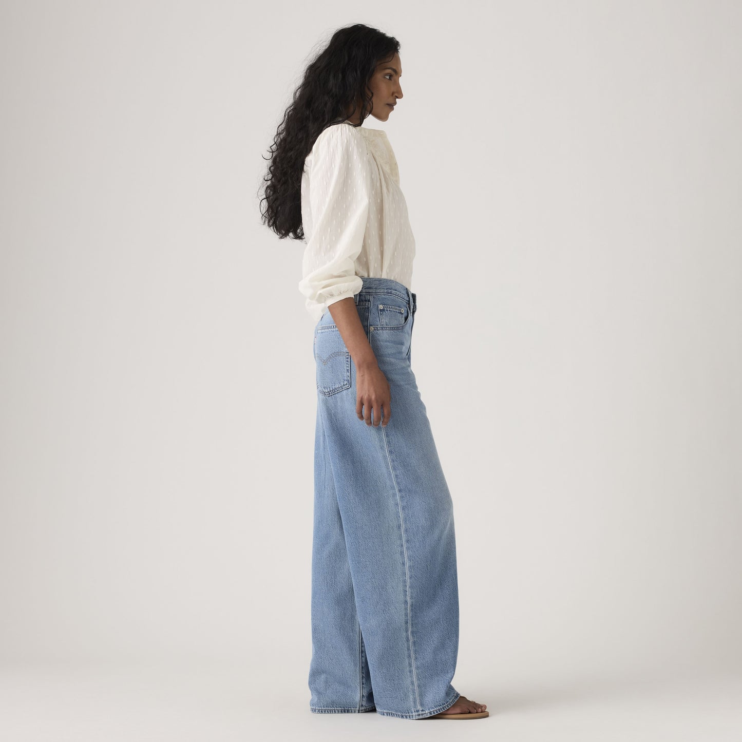 jeans Levi’s oversize donna gamba dritta ampia laterale
