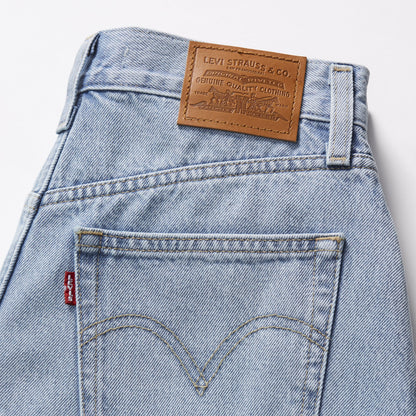 Dettaglio tasche posteriori denim Levi’s blu