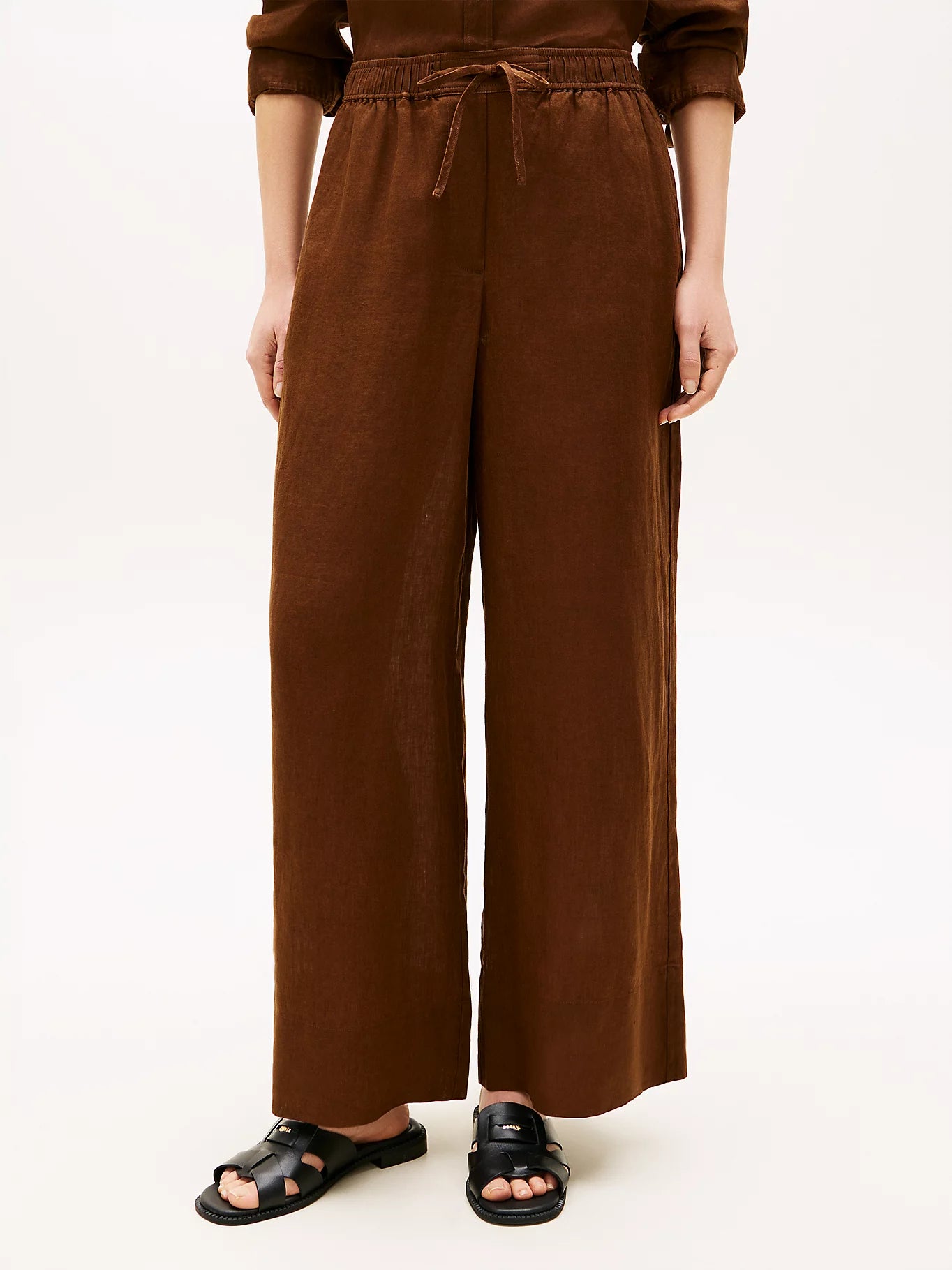 Tommy Hilfiger women's relaxed fit wide linen trousers brown WW0WW48970GV0