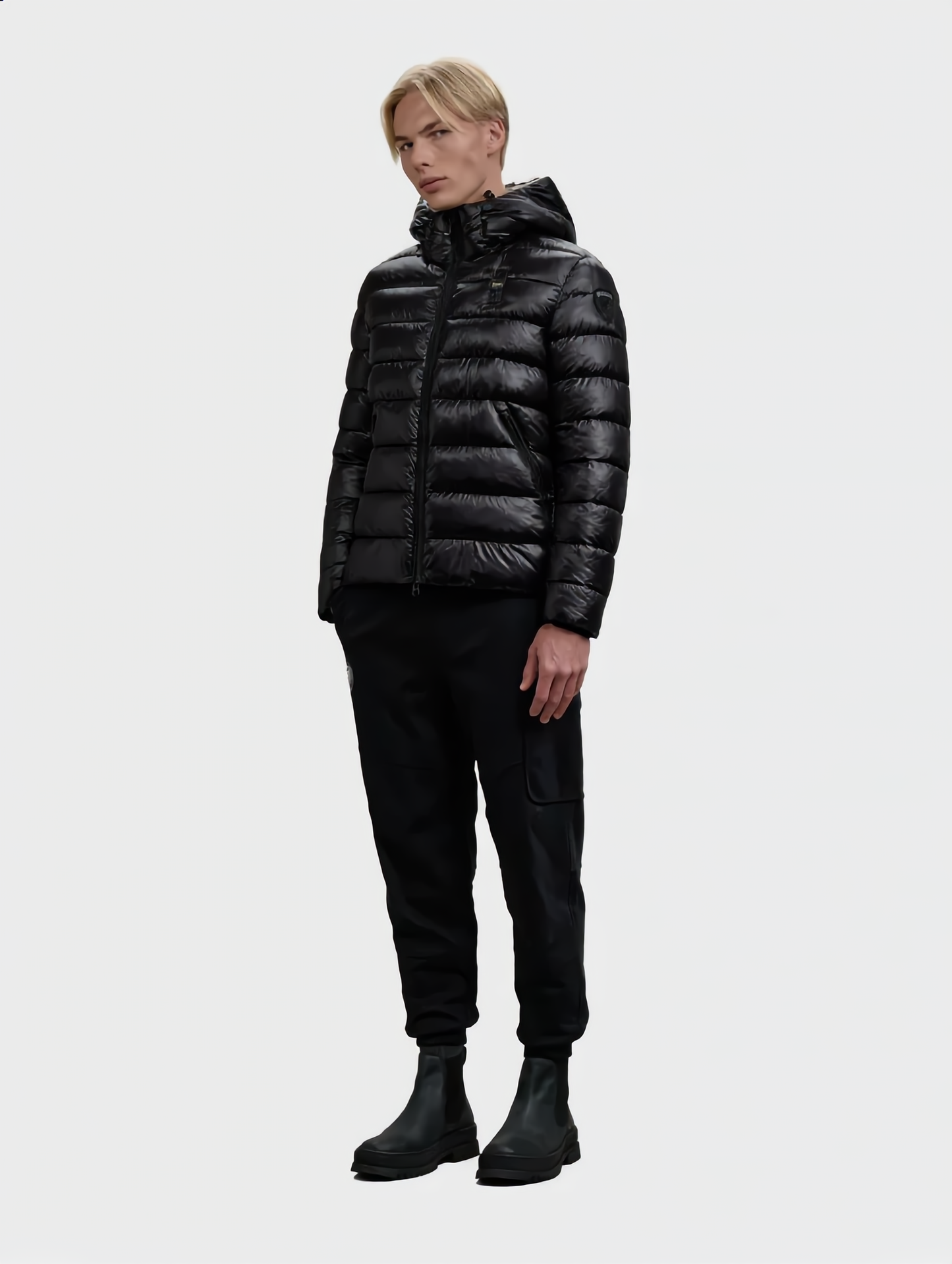 Giubbino Blauer Adams da uomo nero con cappuccio, imbottito, vestibilità regolare, foto studio frontale