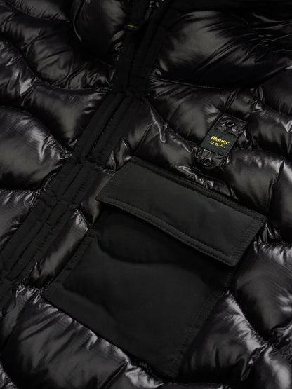 Blauer giubbino uomo Bryant in nylon nero con taschino sul petto dettaglio