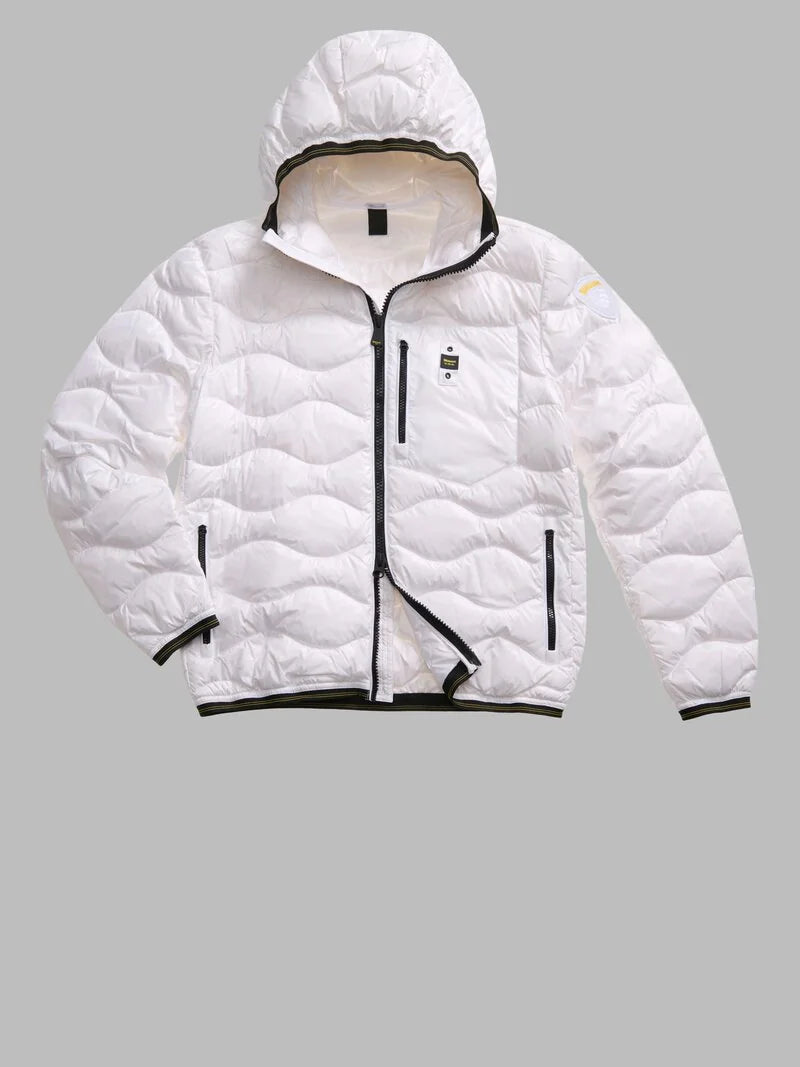 Blauer piumino uomo trapuntato ad onde bianco con cappuccio e taschino sul petto fronte