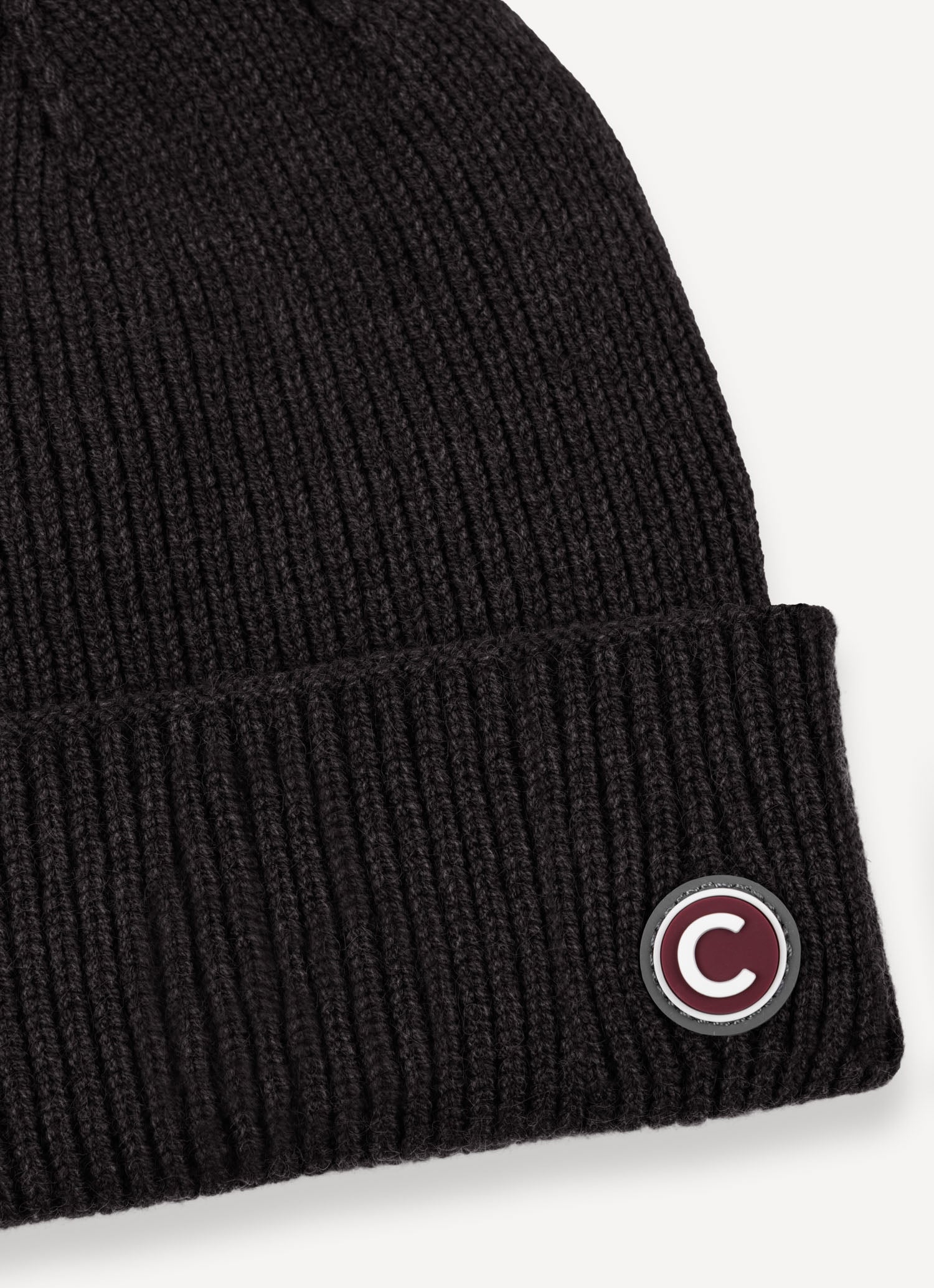Cappello unisex Colmar nero effetto ciniglia con risvolto e logo laterale dettaglio