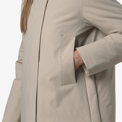 kway-giacca-donna-marletta-st-warm-corta-impermeabile-beige con cappuccio dettaglio