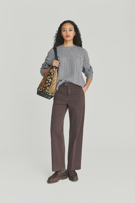 Pantaloni da donna Roy Roger's modello Lais in colore marrone, con vestibilità flare fit e realizzati in cotone soft bull.