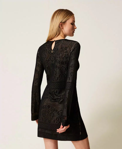 Twinset abito corto donna in maglia traforata nero con maniche lunghe e gonna morbida dietro