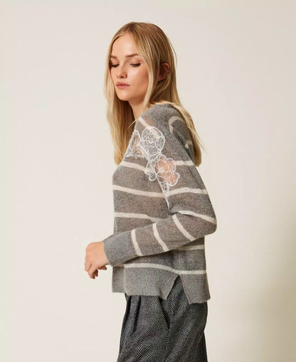 Twinset maglia donna in misto mohair righe grigio melange bianco neve con pizzo e spacco lato