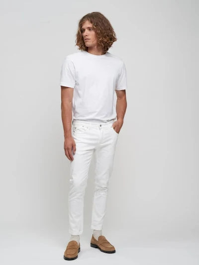 Uniform Dean Comfort Light Bull Frosted